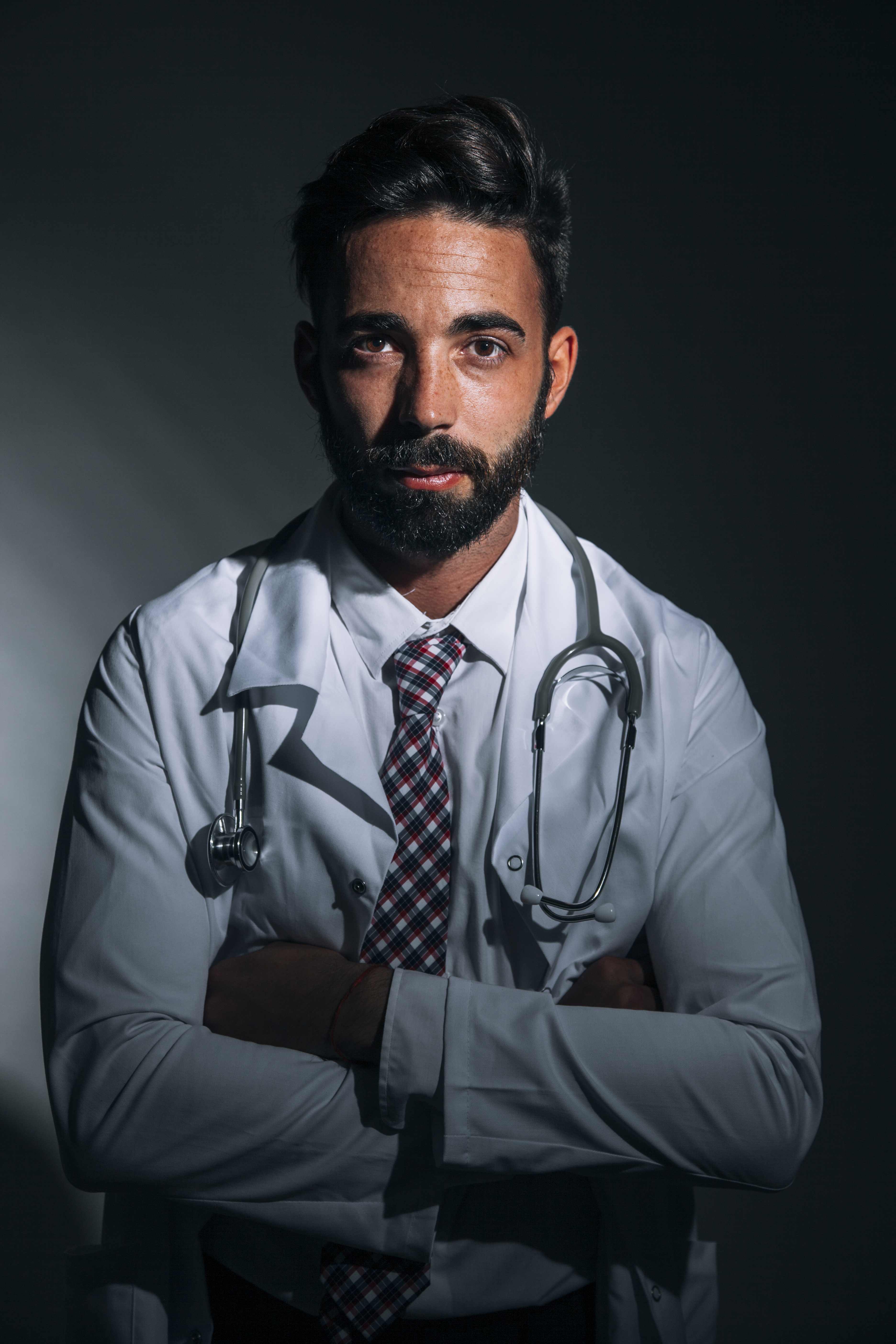 medical doctor posing darkness